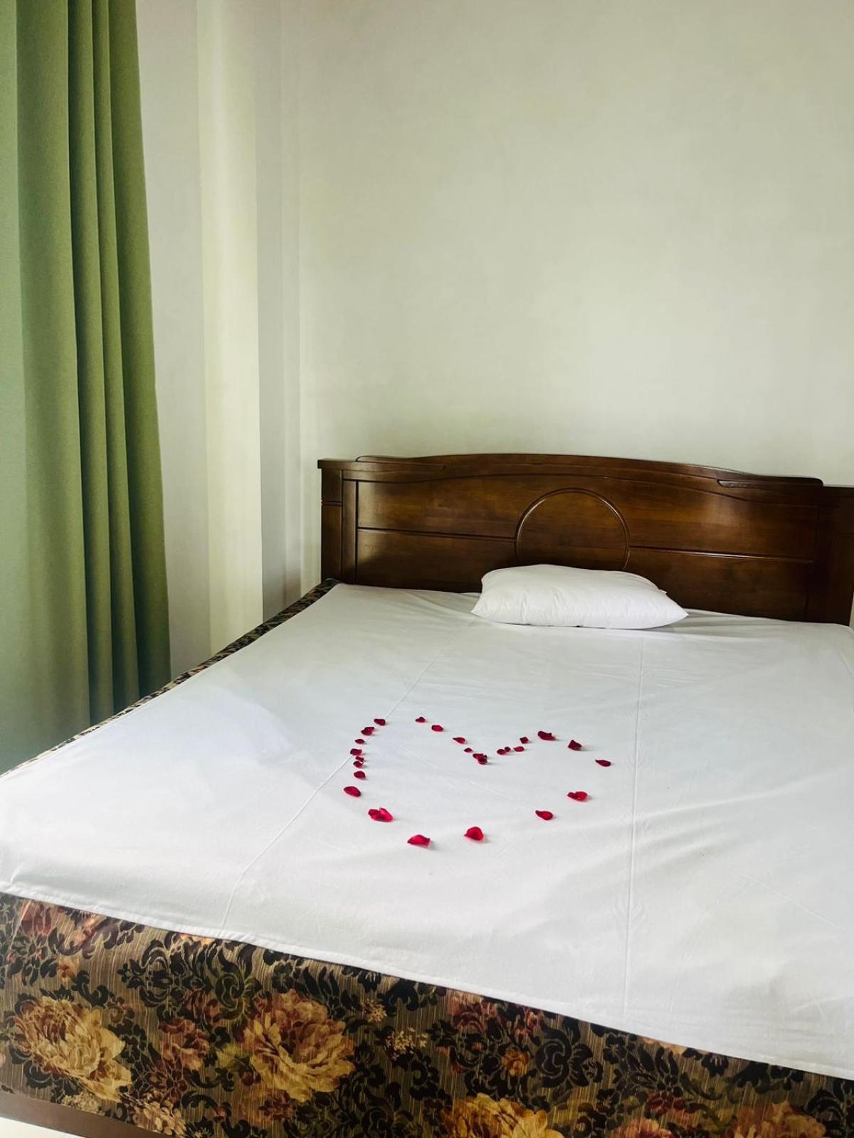 Bloom House Homestay 班德勒韦勒 外观 照片